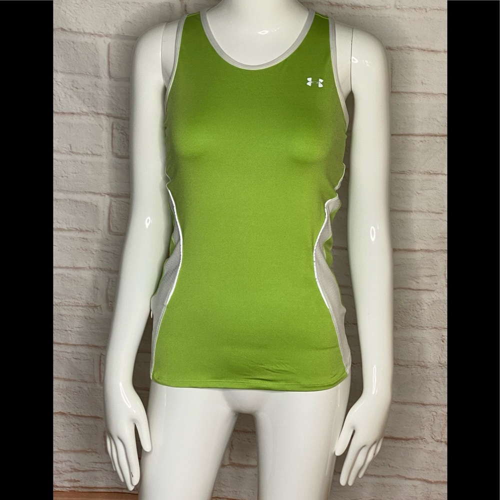 Under Amour sport top size MD